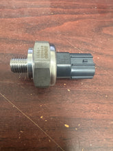 Load image into Gallery viewer, HONDA CIVIC ACCORD ACURA MDX OIL PRESSURE SWITCH SENSOR (P)PN: 37260-RNA-A01