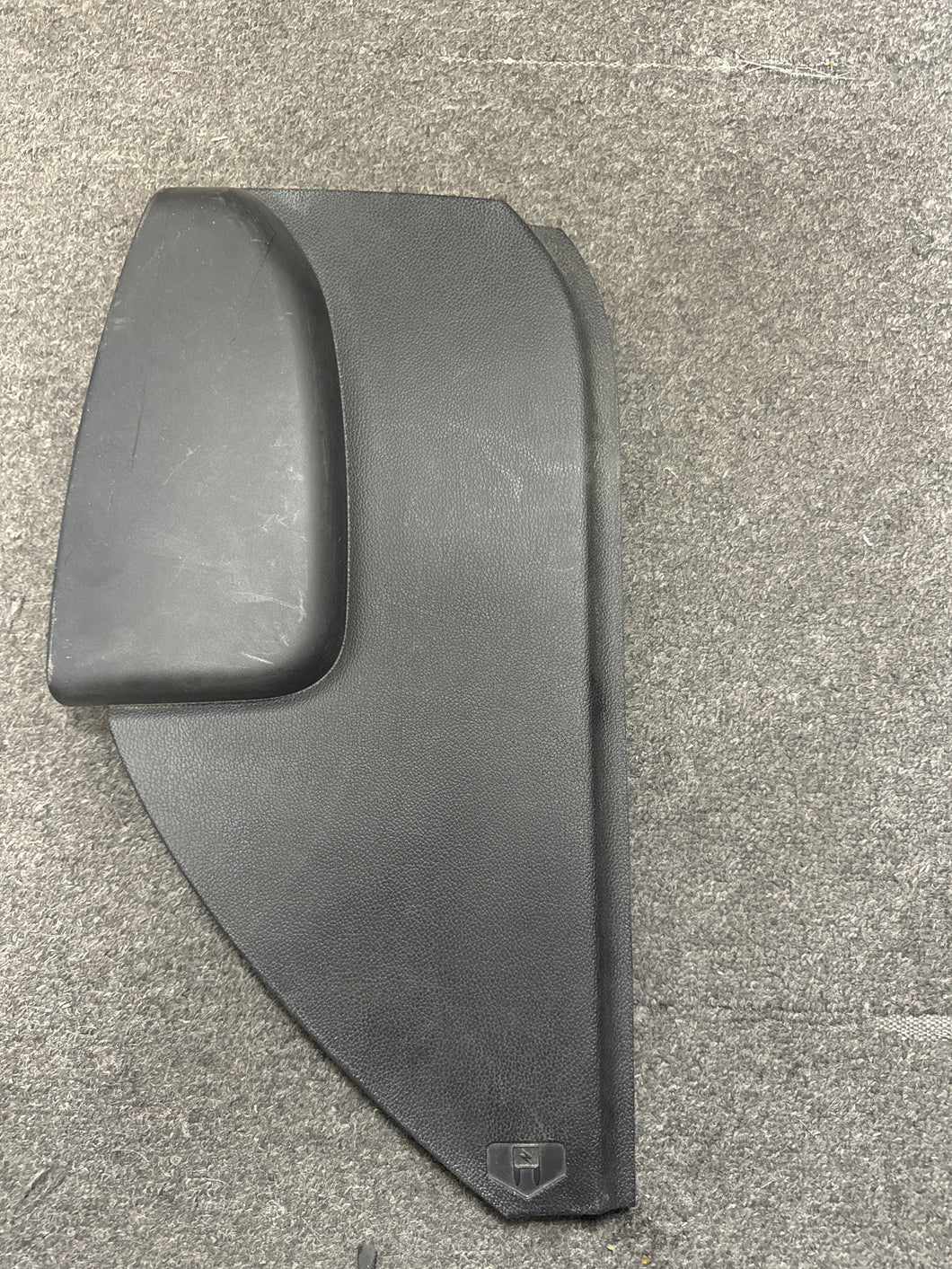 2014-2018 CHEVY SILVERADO INSTRUMENT PANEL DASH BOARD RIGHT COVER (RH) (P)