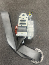 Load image into Gallery viewer, 2012-2014 TOYOTA CAMRY FRONT LEFT DRIVER SEATBELT RETRACTOR (LH) (P) GRAY
