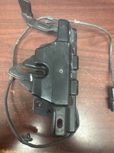 Load image into Gallery viewer, 2015-2017 HYUNDAI SONATA HOOD LOCK LATCH (P)