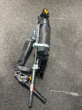 Load image into Gallery viewer, 2013-2017 VOLVO XC60 FRONT LEFT SEATBELT RETRACTOR (LH) (P)