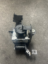 Load image into Gallery viewer, 2016-2022 RAM PROMASTER CITY ABS ANTI LOCK BRAKE PUMP ASSEMBLY &amp; BRACKET (P)