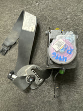 Load image into Gallery viewer, 2012-2017 HYUNDAI ACCENT PASSENGER SEATBELT (RH) (P)