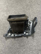Load image into Gallery viewer, 2015-2017 HYUNDAI SONATA LEFT SIDE A/C AIR VENT OUTLET (LH) (P) 84990-C2000
