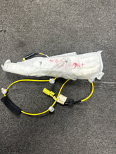 Load image into Gallery viewer, 2013-2019 TOYOTA YARIS (HATCHBACK) RIGHT PASSENGER SEAT AIRBAG (RH) (P)