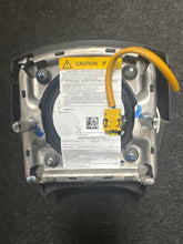 Load image into Gallery viewer, 2003-2007 CHEVROLET TRAILBLAZER DRIVER STEERING WHEEL AIRBAG (P)