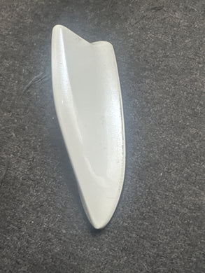 2019-2021 TOYOTA PRIUS SHARK FIN CAR ROOF ANTENNA RADIO SIGNAL (WHITE) (P)
