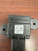 Load image into Gallery viewer, FORD FUSION MILAN FRONT PASSENGER SEAT OCCUPANT SENSOR PN: 7E53-19G275-AA (P)