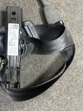 Load image into Gallery viewer, 2019-2023 VOLKSWAGEN JETTA MK7 FRONT LEFT DRIVER SEATBELT RETRACTOR PRETENSIONER (LH) (P)