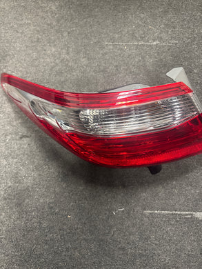 2014-2017 TOYOTA CAMRY REAR DRIVER SIDE TAIL LAMP (P) PN:81560-06640
