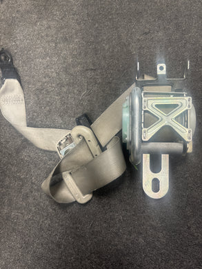 2005-2010 CHRYSLER 300 FRONT LEFT DRIVER SEATBELT (LH) (P)