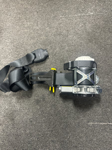 2016-2019 FORD EXPLORER FRONT RIGHT PASSENGER SEATBELT (RH) (P)