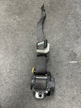 Load image into Gallery viewer, 2011-2012 CHEVROLET MALIBU FRONT PASSENGER SEATBELT (RH) (P)