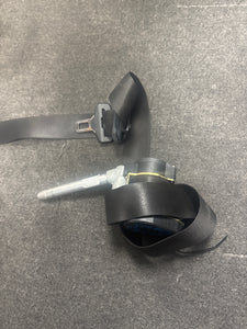 2003-2006 MERCEDES SPRINTER PASSENGER FRONT SEATBELT W/PRETENSIONER (RH) (P)