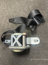 Load image into Gallery viewer, 2016-2019 TESLA MODEL S FRONT LEFT DRIVER SIDE SEATBELT (LH) (P)