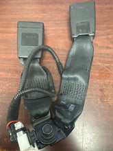 Load image into Gallery viewer, 2022-2023 HONDA CIVIC REAR RIGHT &amp; CENTER BUCKLE (P)