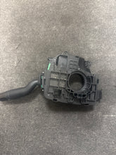 Load image into Gallery viewer, 2015-2020 FORD F150 STEERING COLUMN TURN SIGNAL WIPER SWITCH (P)