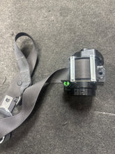 Load image into Gallery viewer, 2009-2010 LINCOLN MKS FRONT DRIVER SEATBELT (LH) (P)