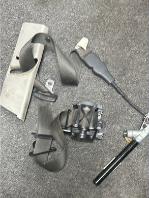 2013-2015 CHEVROLET SPARK FRONT DRIVER SEATBELT RETRACTOR & PRETENSIONER (LH) (P)