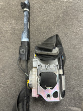 Load image into Gallery viewer, 2015-2018 AUDI Q3 FRONT PASSENGER SEATBELT RETRACTOR &amp; TENSIONER (RH) (P)