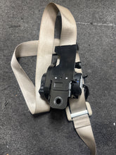 Load image into Gallery viewer, 2011-2016 CADILLAC SRX FRONT RIGHT PASSENGER SEATBELT (RH) (P) PN: 23439827