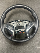 Load image into Gallery viewer, 2013-2015 HYUNDAI I30 STEERING WHEEL (P)