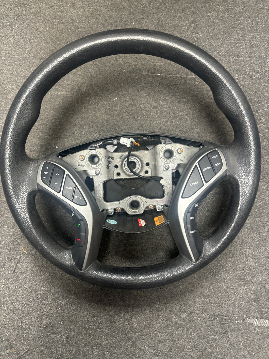 2013-2015 HYUNDAI I30 STEERING WHEEL (P)
