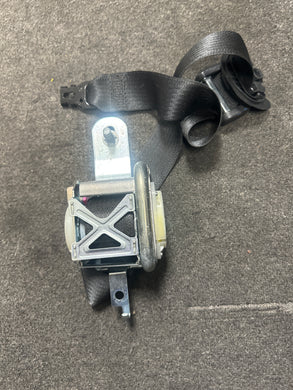 2016-2019 TESLA MODEL S FRONT LEFT DRIVER SIDE SEATBELT (LH) (P)