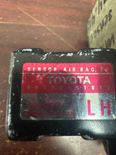 Load image into Gallery viewer, TOYOTA AVALON FRONT IMPACT SENSOR (P) PN: 89174-41010