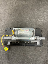 Load image into Gallery viewer, 2007-2009 SUBURBAN TAHOE YUKON AVALANCHE PASSENGER DASH AIRBAG (RH) (P)