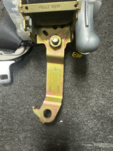 Load image into Gallery viewer, 2005-2009 SUBARU LEGACY FRONT PASSENGER SEATBELT RETRACTOR (RH) (P)