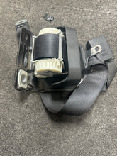 Load image into Gallery viewer, 2012 DODGE RAM 1500 REAR MIDDLE SEABELT (P)