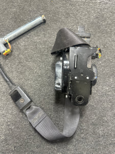 2010-2012 GM CHEVROLET SATURN GMC FRONT PASSENGER SIDE SEATBELT & BUCKLE (RH) (P)