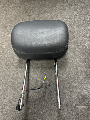 2010-2016 MERCEDES E350 FRONT PASSENGER HEADREST (RH) (P)