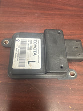Load image into Gallery viewer, TOYOTA COROLLA SEAT OCCUPANT DETECTION SENSOR (P) PN: 89952-02010