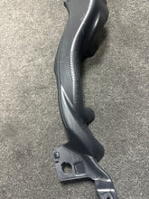 Load image into Gallery viewer, 2017-2024 CADILLAC XT5 LEFT DRIVER FRONT AIR OUTLET DUCT (LH) (P)