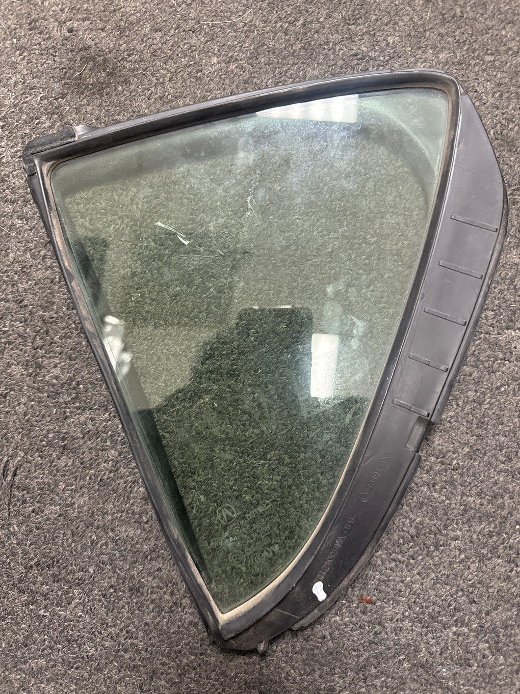 2014-2019 ACURA ILX LEFT REAR VENT QUARTER GLASS (P)