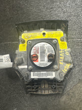 Load image into Gallery viewer, 2007-2010 HYUNDAI ELANTRA DRIVER STEERING WHEEL AIRBAG (P)
