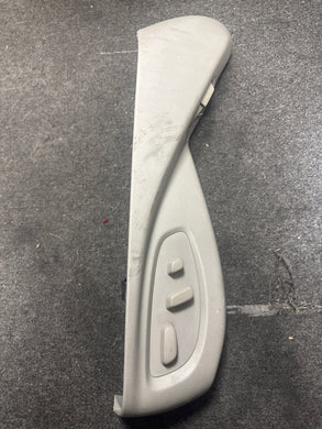 2014-2019 CADILLAC CTS FRONT RIGHT SIDE SEAT SWITCH COVER TRIM (RH) (P)