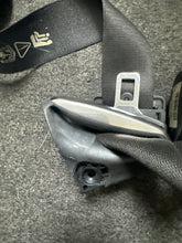 Load image into Gallery viewer, 2007-2013 BMW 3 CABRIO E93 FRONT RIGHT SEATBELT RETRACTOR (RH) (P)