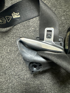 2007-2013 BMW 3 CABRIO E93 FRONT RIGHT SEATBELT RETRACTOR (RH) (P)
