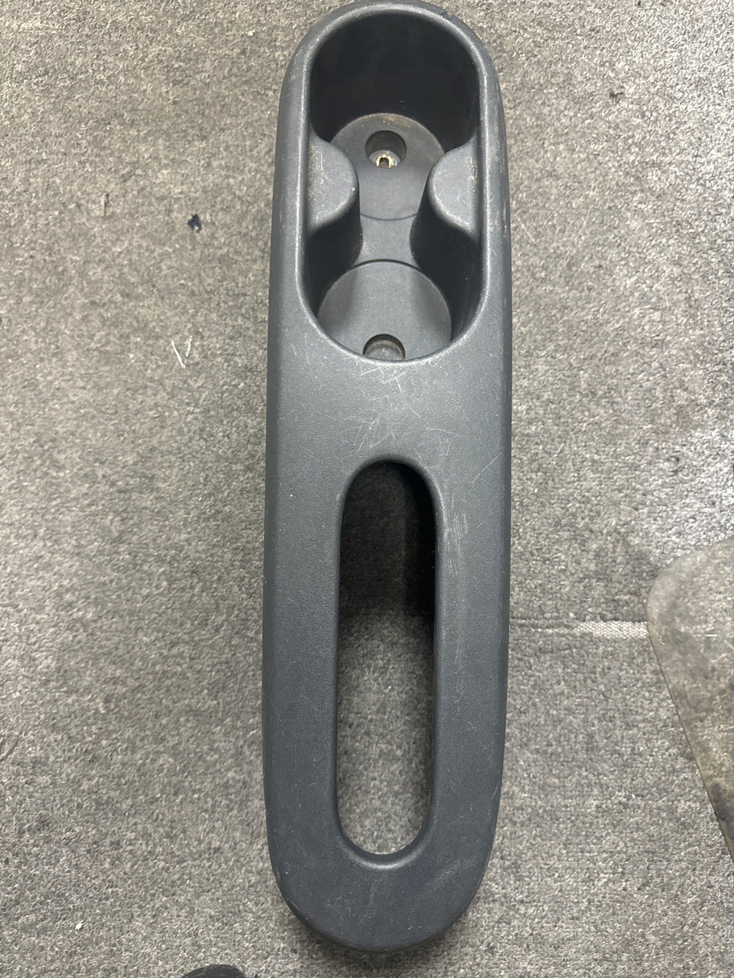 2012-2015 FIAT 500 CENTER CONSOLE CUP HOLDER TRIM (P)