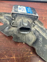 Load image into Gallery viewer, TOYOTA PRIUS FRONT RIGHT IMPACT SENSOR (P) PN: 89173-47040