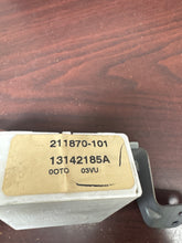 Load image into Gallery viewer, 2005-2010 TOYOTA TACOMA DOOR CONTROL KEYLESS RECEIVER (P) PN: 211870-101