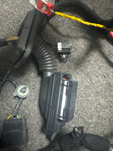 Load image into Gallery viewer, 2016-2020 KIA OPTIMA FRONT RIGHT PASSENGER SIDE DOOR WIRING HARNESS (RH) (P)