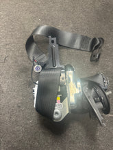 Load image into Gallery viewer, 2019-2022 CHEVROLET SILVERADO FRONT PASSENGER SEATBELT (RH)P PN: 84936967