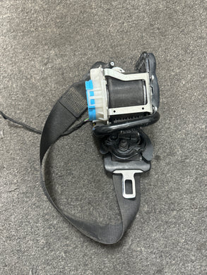 2014-2019 MERCEDES W117 CLA250 GLA45 FRONT LEFT DRIVER SIDE SEATBELT RETRACTOR (LH)(P)