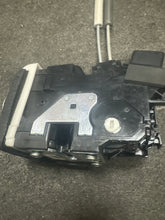 Load image into Gallery viewer, 2011-2015 KIA OPTIMA REAR LEFT DOOR LOCK LATCH ACTUATOR (LH) (P)