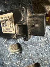 Load image into Gallery viewer, 2015-2020 FORD MUSTANG RIGHT PASSENGER SIDE OCCUPANT SENSOR PAD (RH) (P) PN: JR3B-603B16-AB