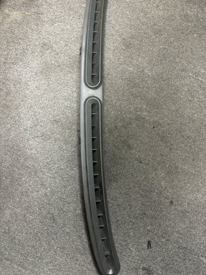2012-2015 FIAT 500 WINDSHIELD AIR VENT TRIM (P)